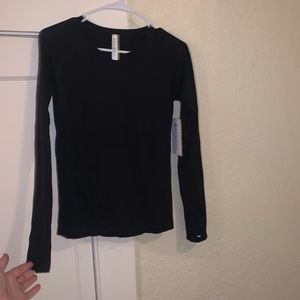 Brand new Athleta Momentum Top